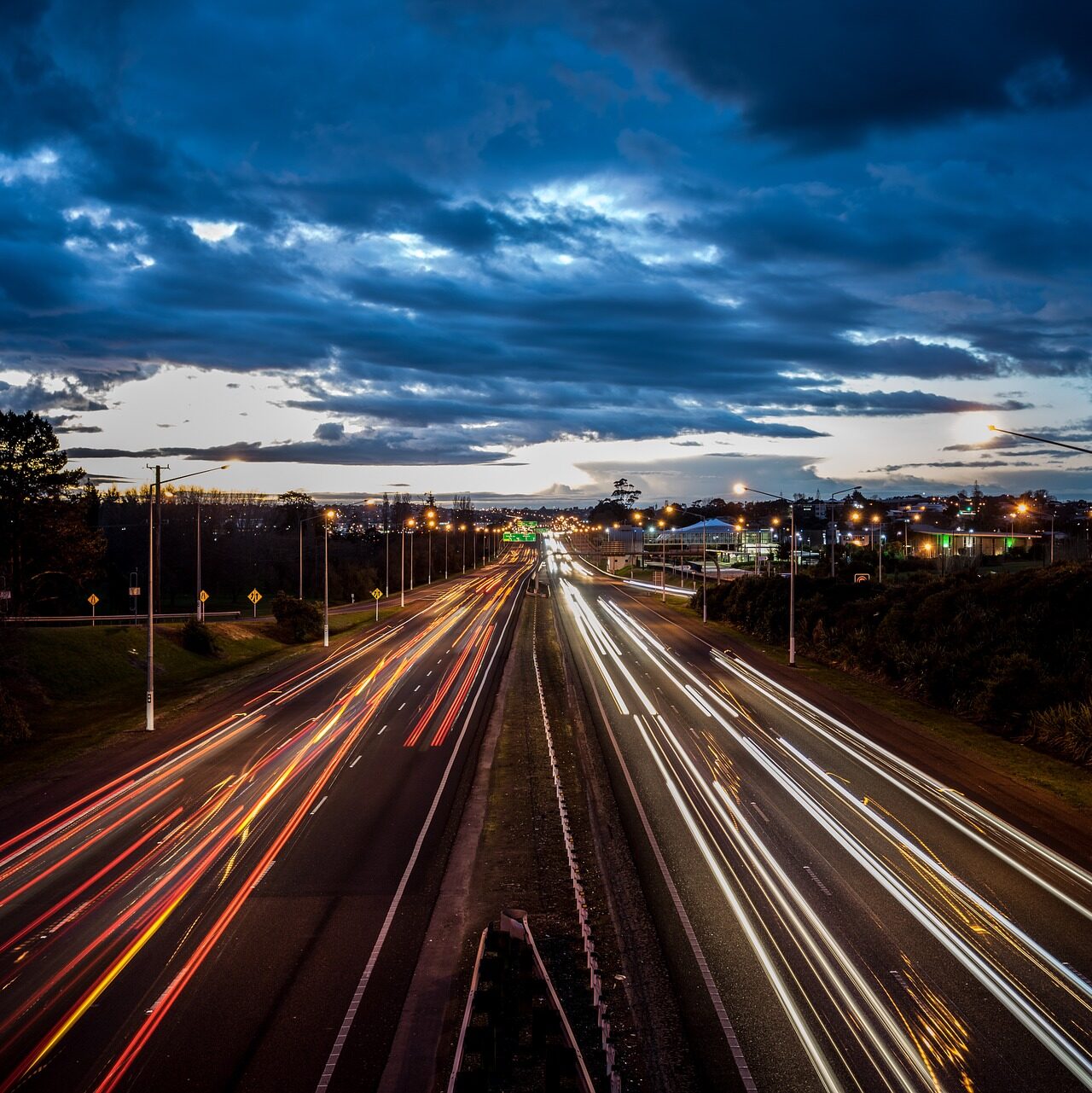 cropped-motorway-1033322_1920.jpg